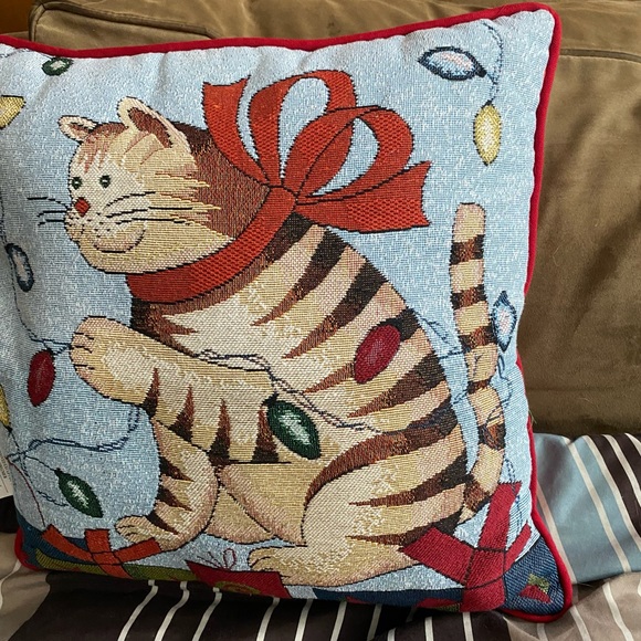 NWOT Arlee Home Fashions CHRISTMAS CAT - RED Pillow Decoration - Picture 3 of 6